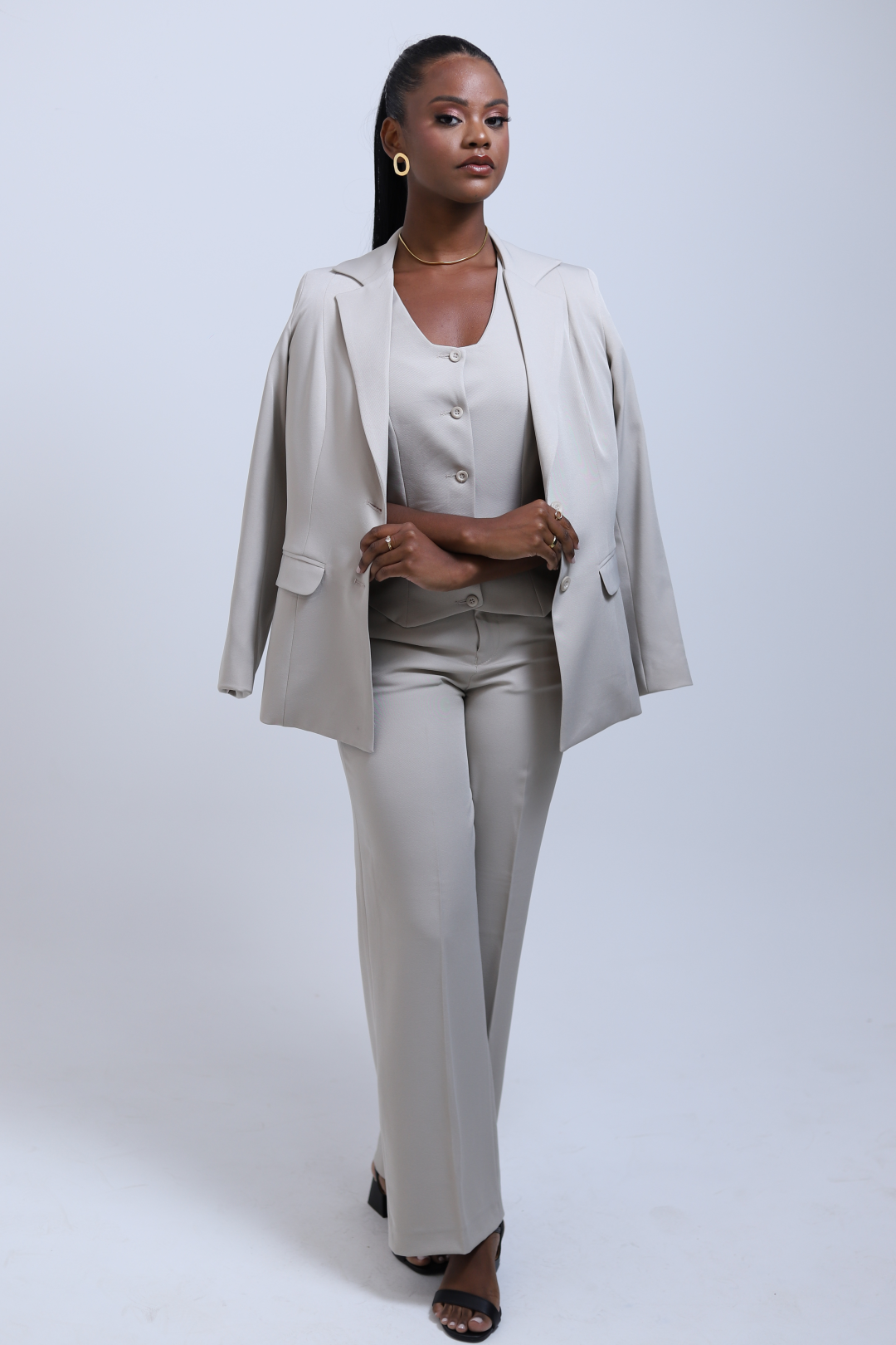 05130052 conj calca bege lote 200 28