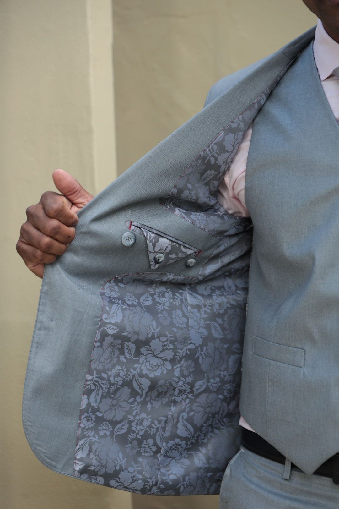 09 traje poliviscose cinza medio