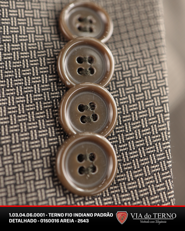 01 terno slim fio indiano areia detalhado