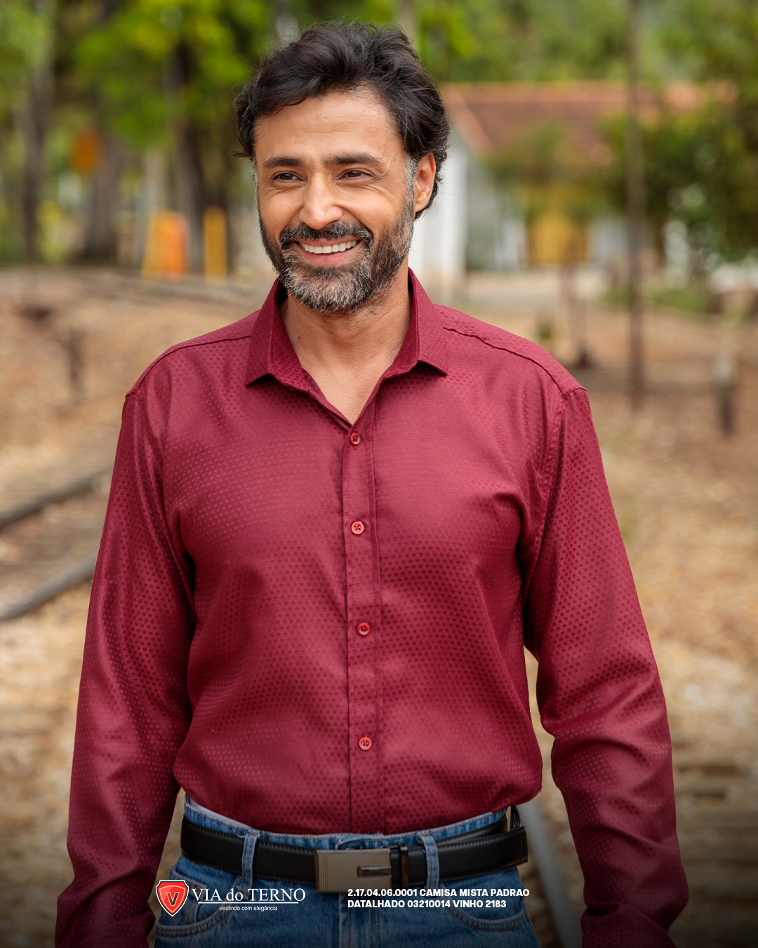 02 camisa social slim mista vinho estacao real