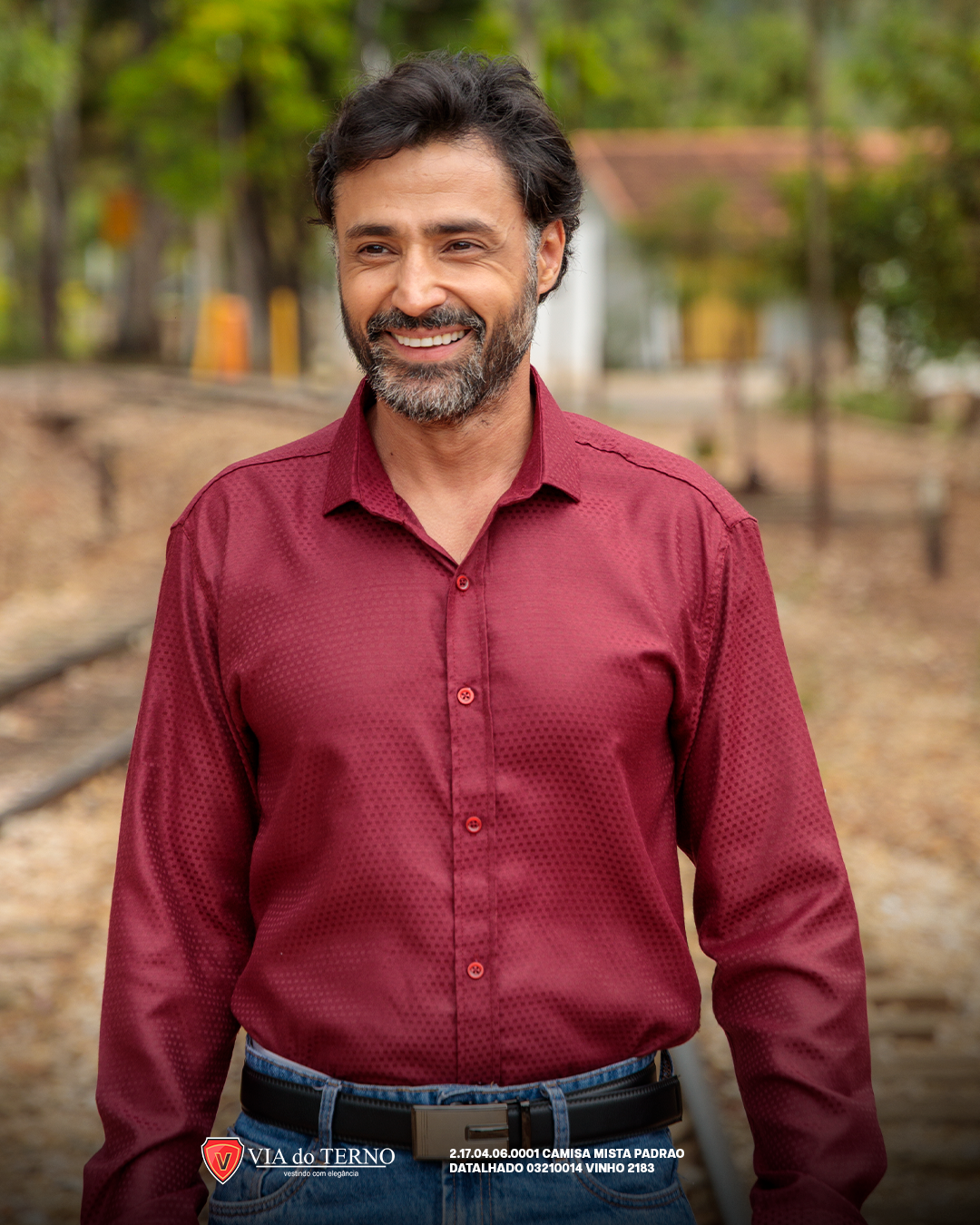 05 camisa social slim mista vinho estacao real